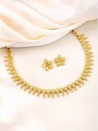 Pearl goddess strand
